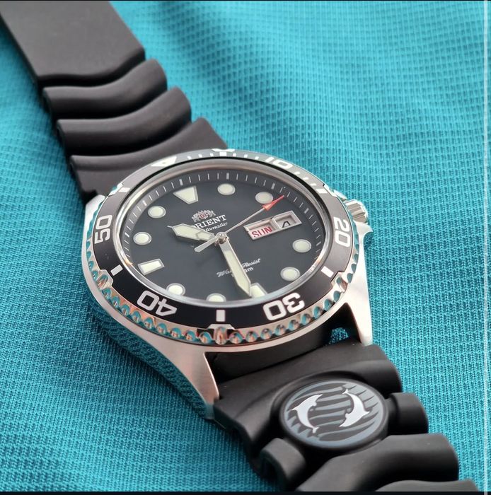 Часы от бренда япония