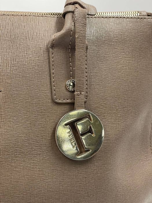 Продам фирменный сумку