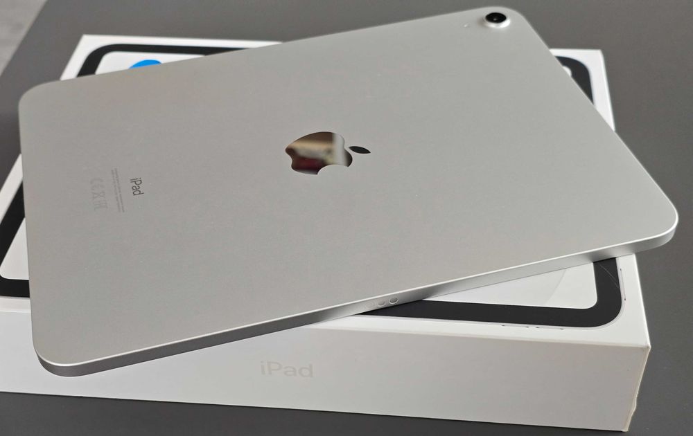 iPad 10 (2022), 64GB, Wifi, Silver, impecabila, factura si garantie