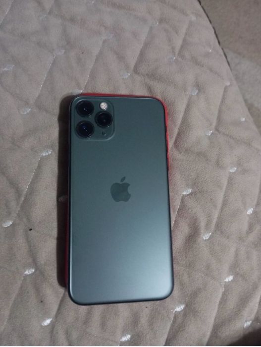 Продам Айфон 11 про