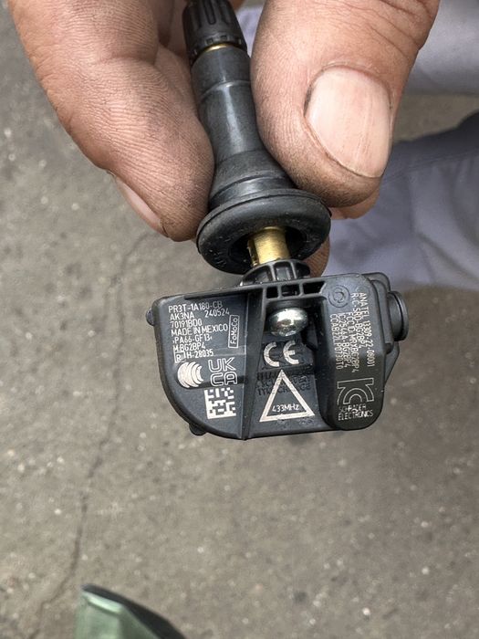 Senzori presiune roti Ford originali cod PR3T-1A180-CB