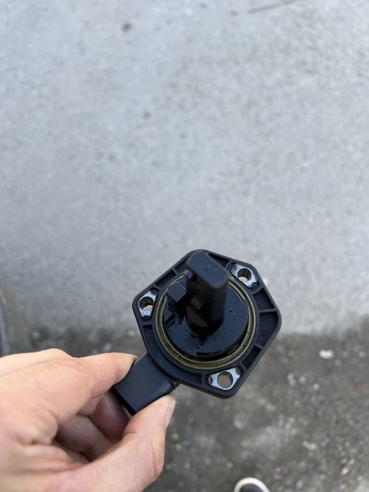 senzor baie nivel ulei original vw