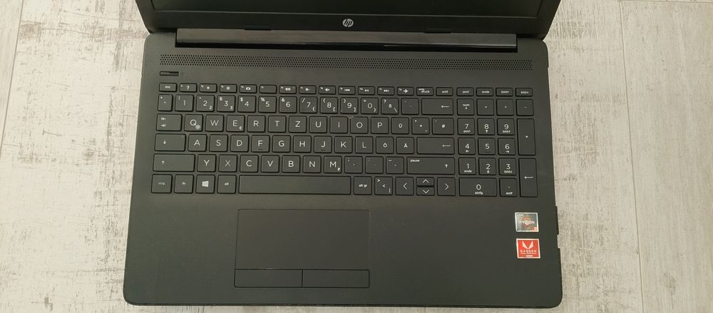 Laptop HP, în stare bună din punct de vedere estetic
