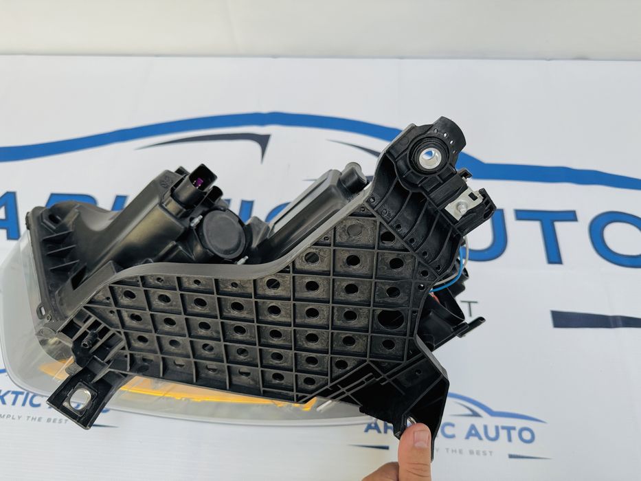 Far dreapta halogen Audi Q3 dupa 2011