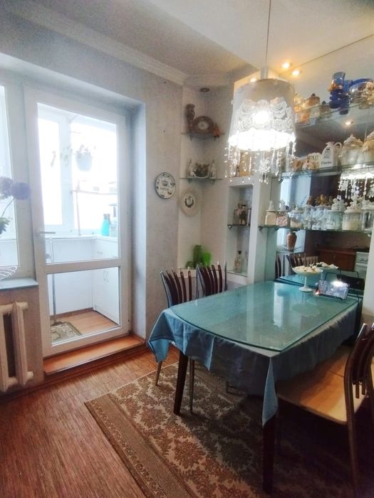 Продам Ленинградку в районе Достык Молл.