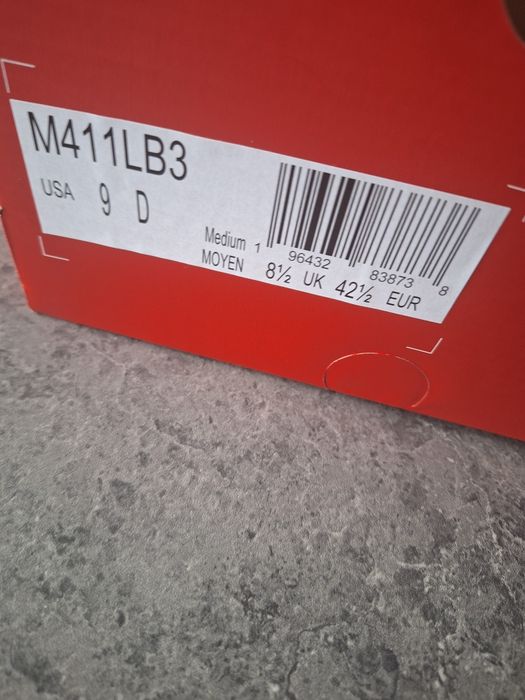 Adidasi New Balance nr 41- 41,5