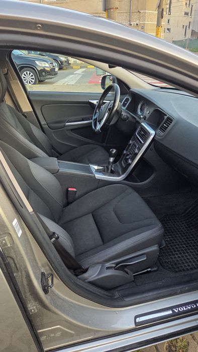 Volvo S60 D3 2011