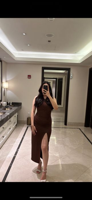 Продается Платье Zara S размера