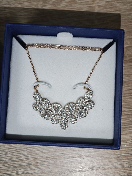 Swarovski бижута