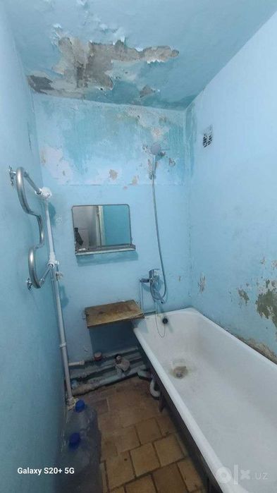 Без агенство и посредников 2 хона 4 этаж  5 этажного дома