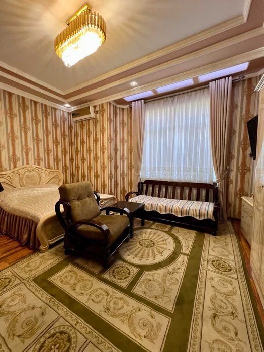 Уч Кахрамонда ховли сотаман. 5 сот. продаю участок со всеми удобствами