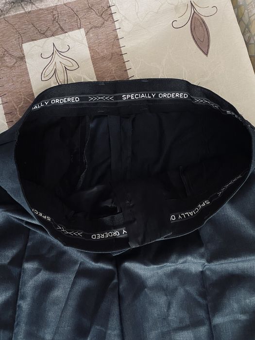 Мужские брюки. Классика. Новые. Цвет темносерый. Размер 52-54.