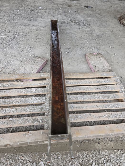Targi / palci de gard si stalpi / placi din beton 50