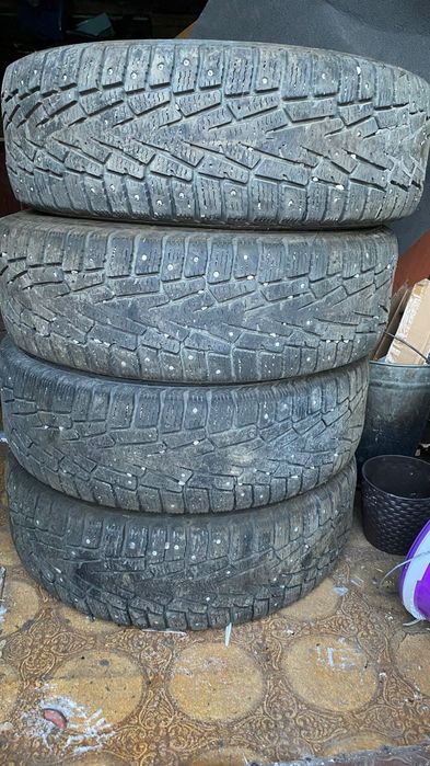 Продается шины зимние
