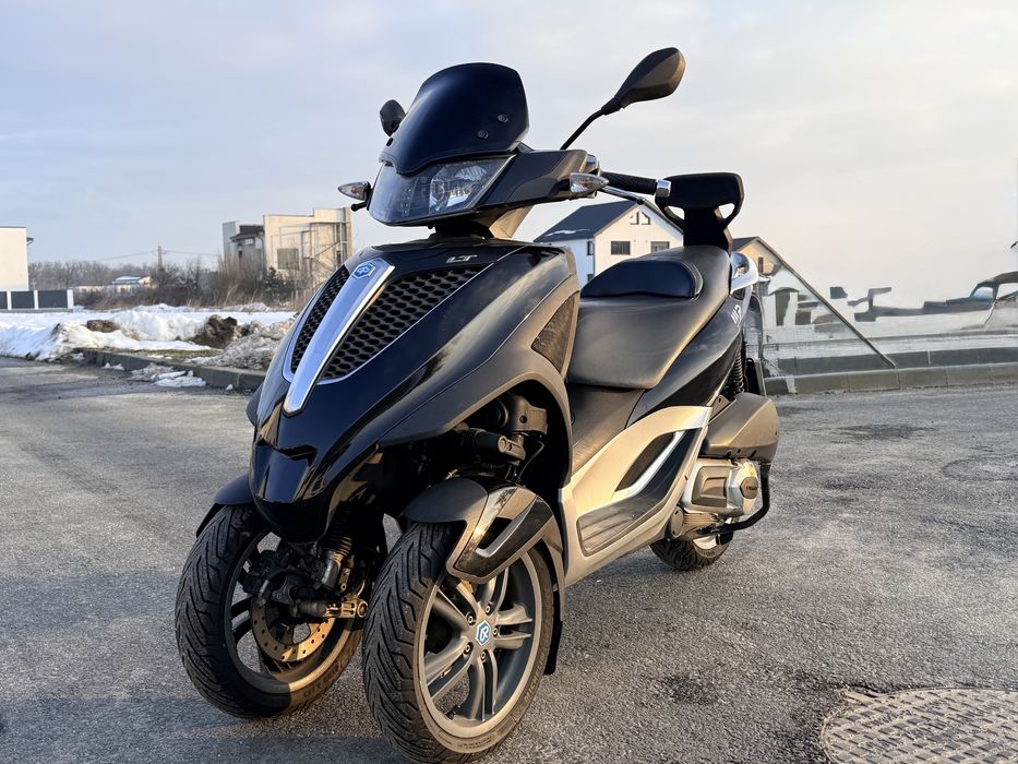 Piaggio mp3, piaggio yourban, piaggio 3 roti, scuter conduci cu B