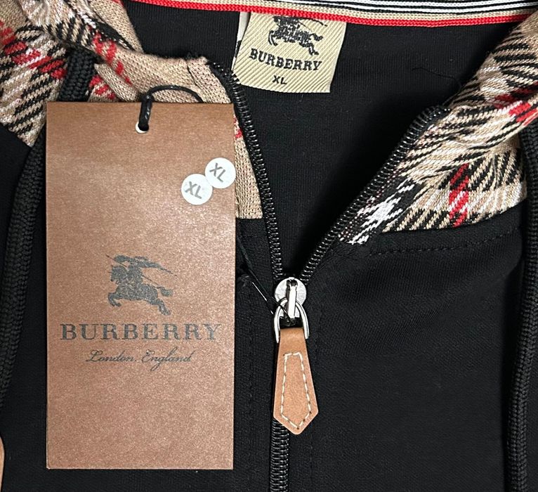Vând compleu nou de bărbați Burberry
