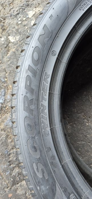 4 anvelope iarna Pirelli 285/45/21.Pretul  este pe bucata.