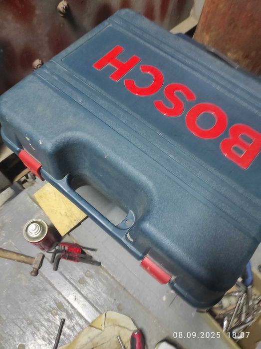 Электроинструмент Bosch