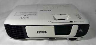 Проектор \\ EPSON EB-W41 \\ Лампа еруглиг - 3600 л \\ 310-соат ишлаган
