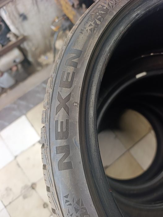 Продавам зимни гуми 215/40/18
