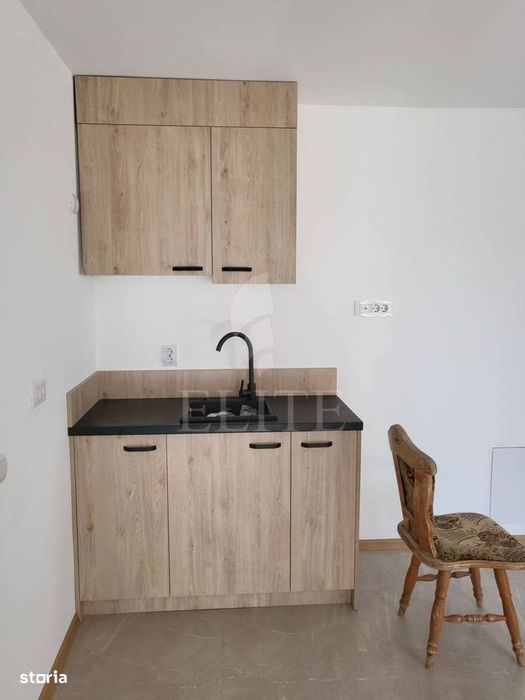 Apartament 3 camere în zona SEMICENTRAL