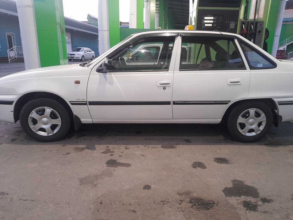 Продаётся нексия 1 сонс