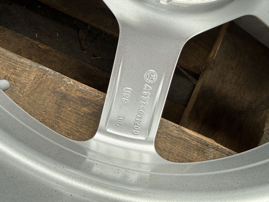 Jante Mercedes A klasse B klasse CLA GLA cu anvelope vara GoodYear  205/55 17