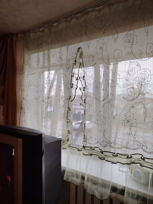 Продам тюли шторы в отличном состоянии