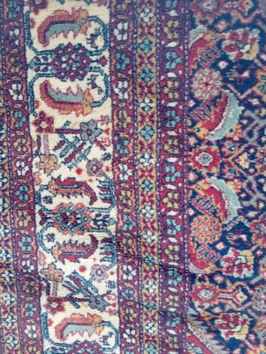 Продавам Персийски килим