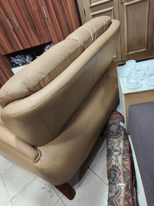 Кожени диван и фотьойл