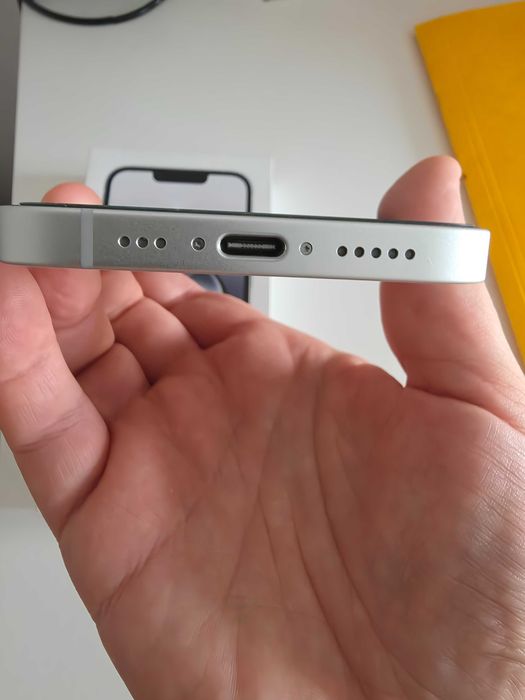 iphone 16e, 100% батерия, Гаранция 2028