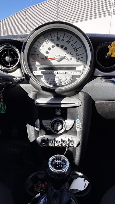 Mini Cooper One R56