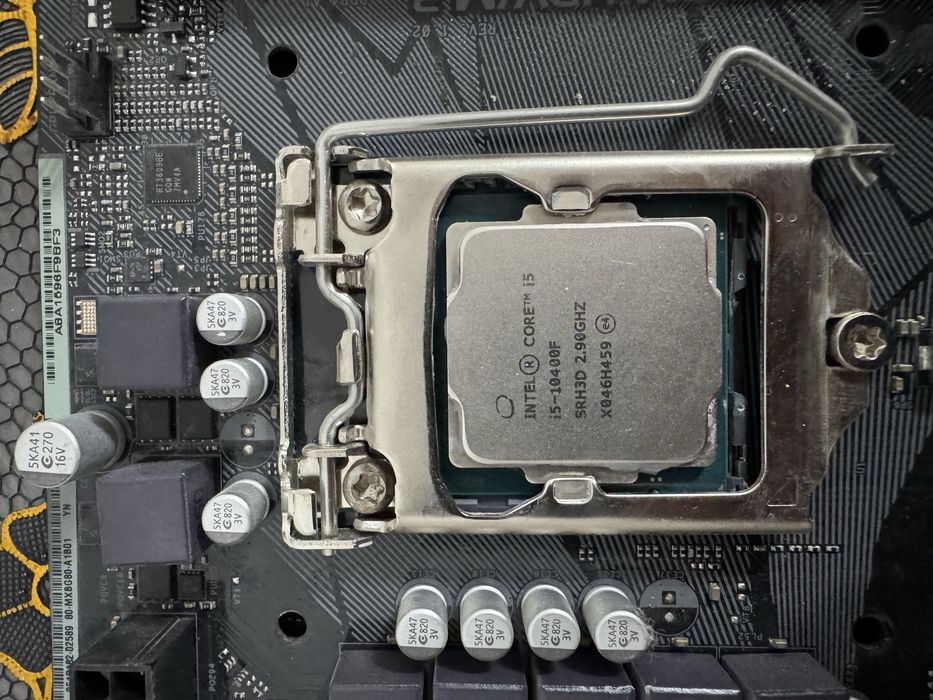 Мат плата H470m + процессор i5 10400f