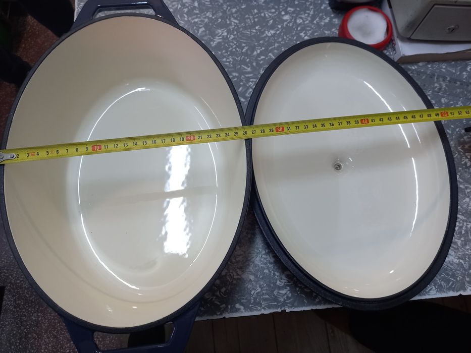 Cratiță fontă emailată 7,5 L pentru friptură de rață la cuptor