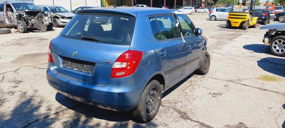 Skoda Fabia 1,2 i
2007, Бензин, Ръчни скорости, 70к.с. За части