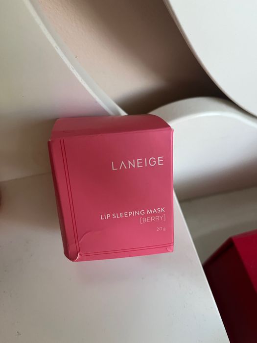 Нова Laneige sleeping lip mask маска за устни