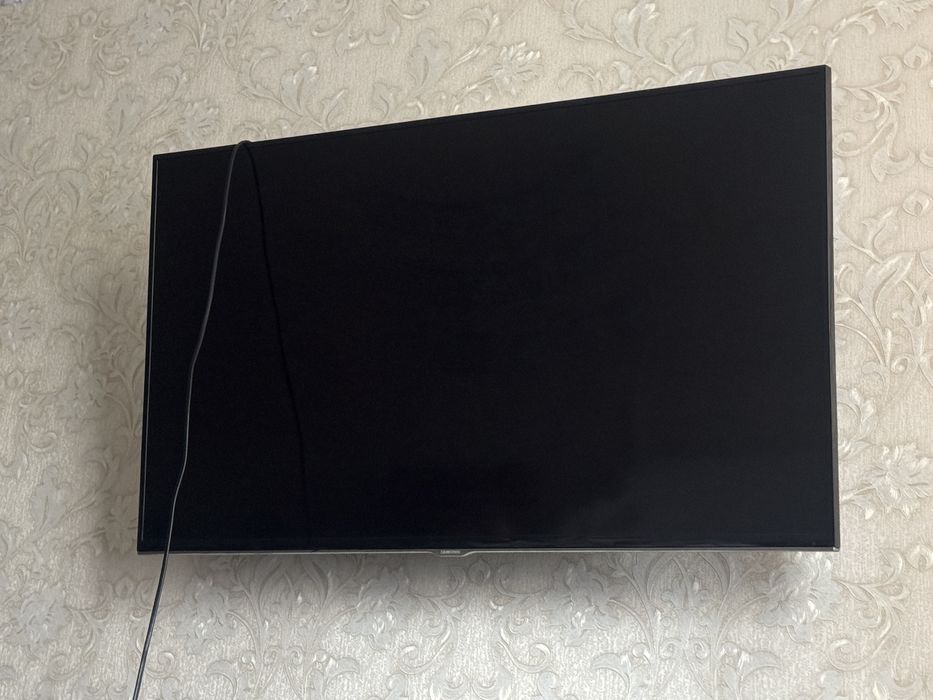Продам телевизор самсунг(смарт тв)