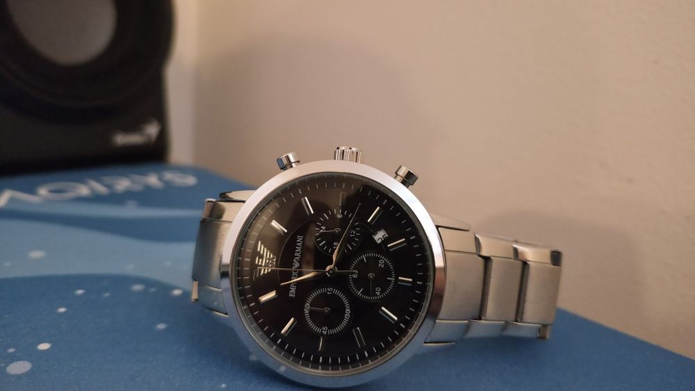 Vând ceas Armani
