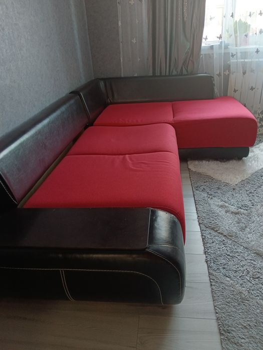 Продам диван угловой