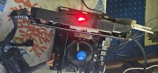 procesor i3 gen 10 ssd 256 placa de baza gigabyte windos 11