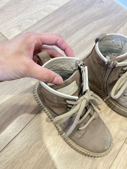 Продам детскую осеннюю обувь