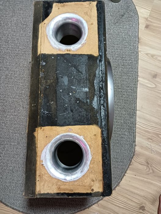 Vând subwoofer auto pioner