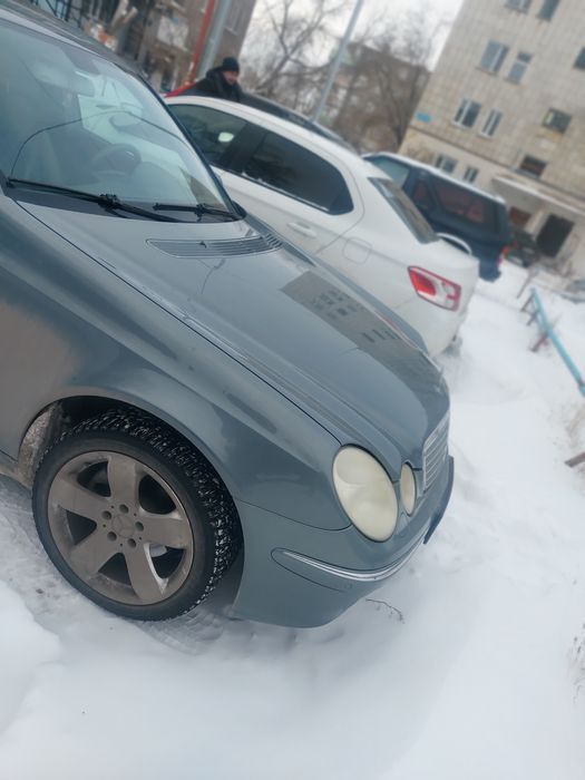 Продам СРОЧНО мерседес 200Е