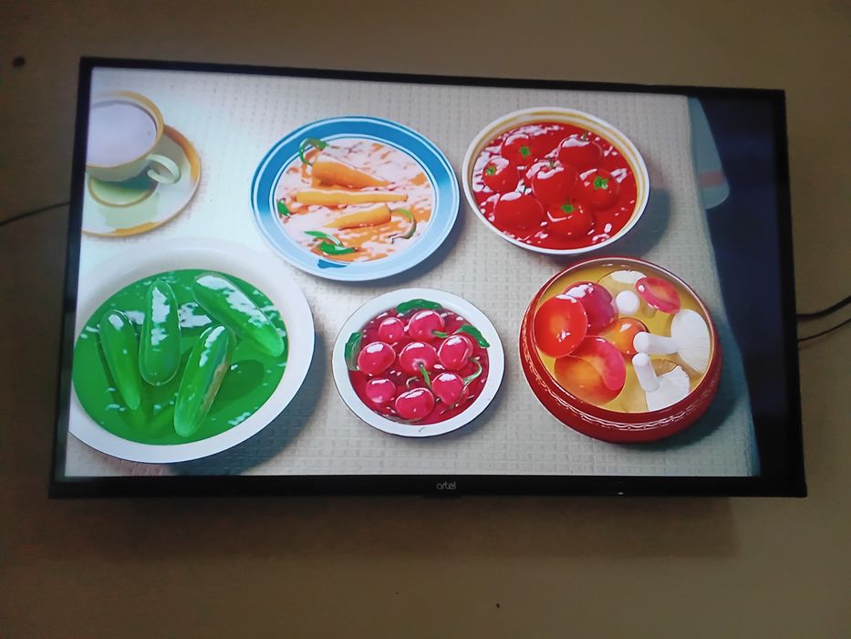 Телевизор Artel 32.