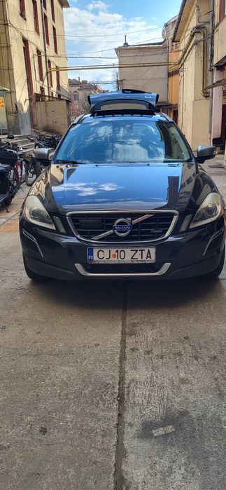 Volvo Xc 60 R -Dising 2011 cu cutia avariata.