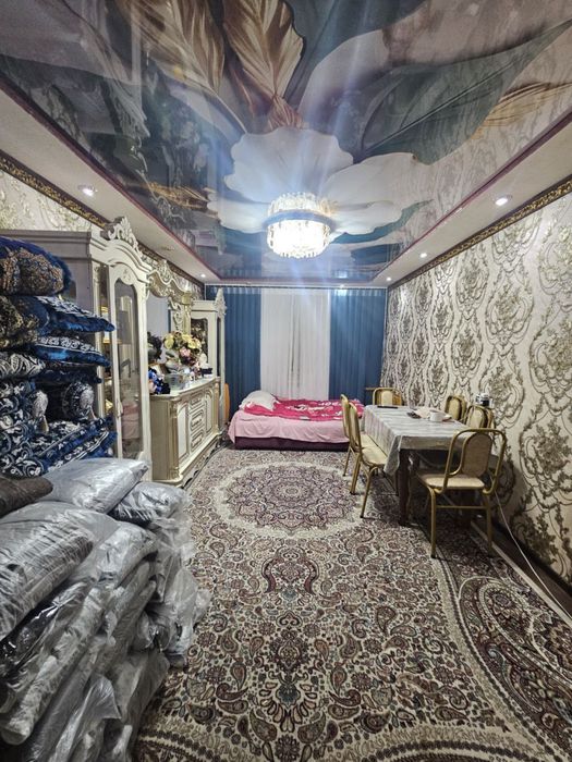 Sergeli Yangi Xayot 9 xududda 3*4 xonali uy sotiladi