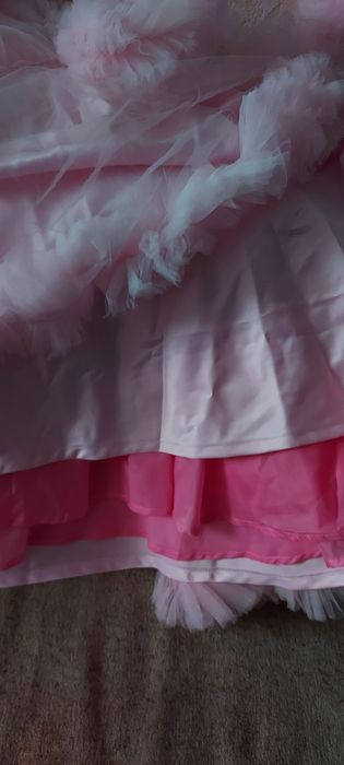 Платье бальное на девочку 5-6 лет