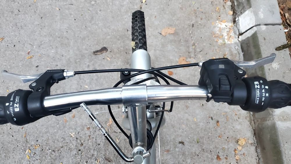 Bicicleta pliabila, putin folosita, 3 ambreaje, 18 viteze