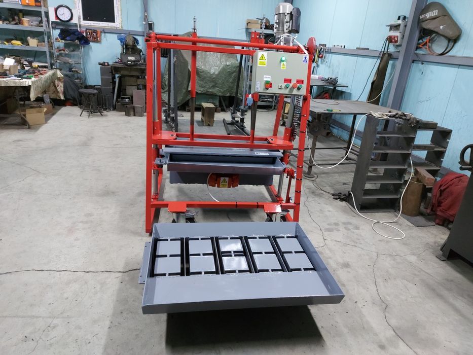 Presa / Vibropresa / Masina boltari oferta vacanta