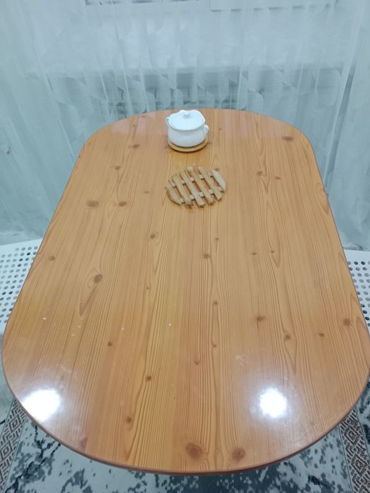 Продам кухонный стол